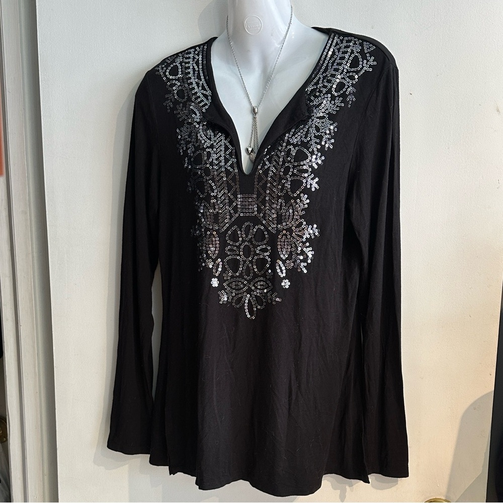 SIMONS Black Top w/ Delicate Silver Cross Stitch Sequins!!! Size M